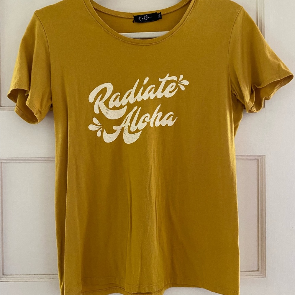Dolkii Graphic Tee
